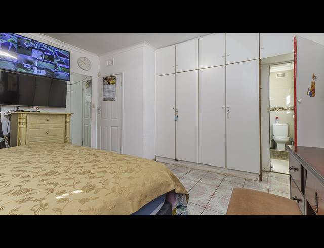 4 BEDROOM HOUSE FOR SALE IN WEST RIDING